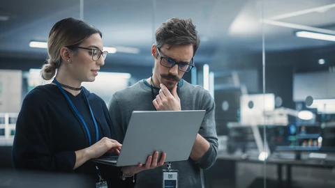 Managing Common and AI based Application dependencies during migration