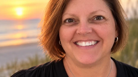 Mitzi Sapp Headshot